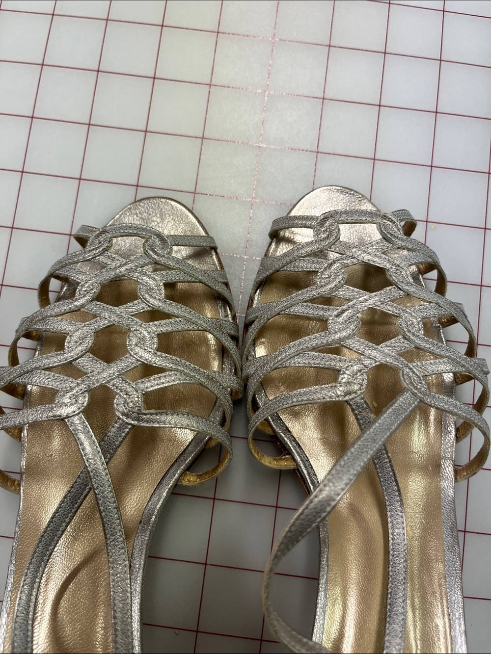 STUART WEITZMAN Evening Event Silver Metallic Strappy Stacked Heel Sandals SZ 9M - Picture 8 of 13